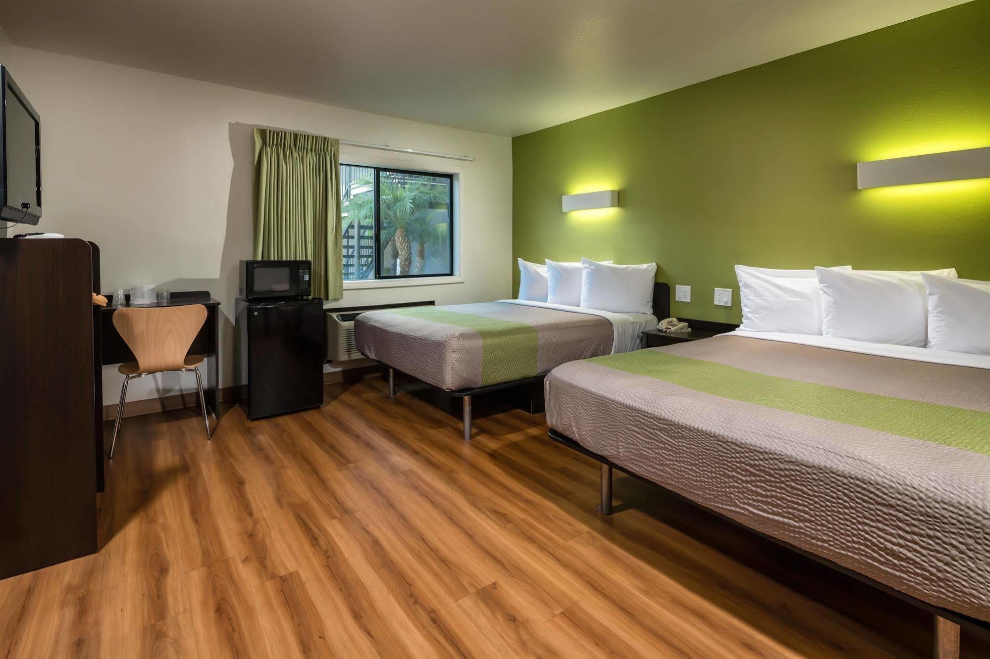Motel 6-Canoga Park, Ca Лос-Анджелес Екстер'єр фото