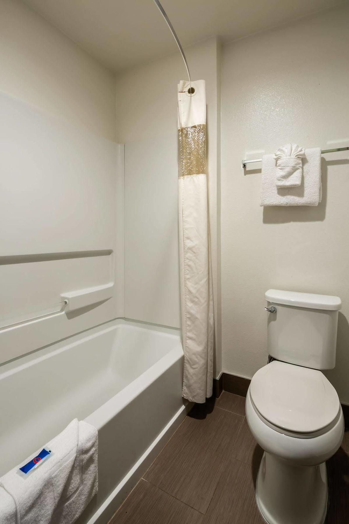 Motel 6-Canoga Park, Ca Лос-Анджелес Екстер'єр фото
